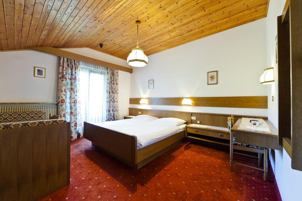 Hotel Brueckenwirt - Al Ponte Montagna Room photo